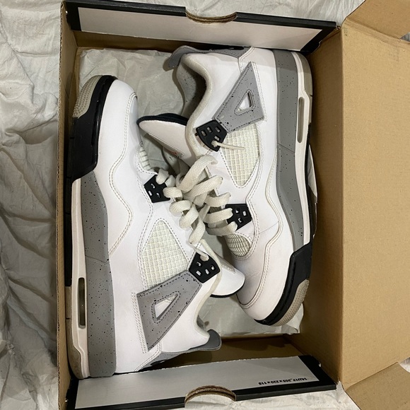 AIR JORDAN CEMENT 4 - Picture 4 of 4